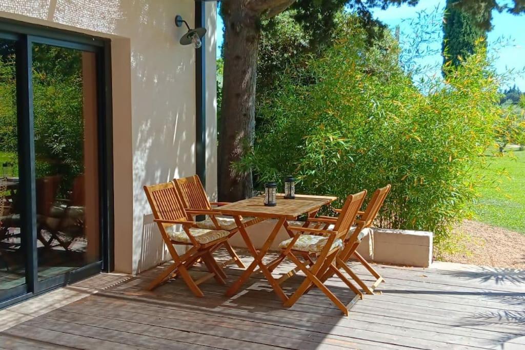 Gite Cosy Au Coeur Du Luberon Lagnes Exterior photo